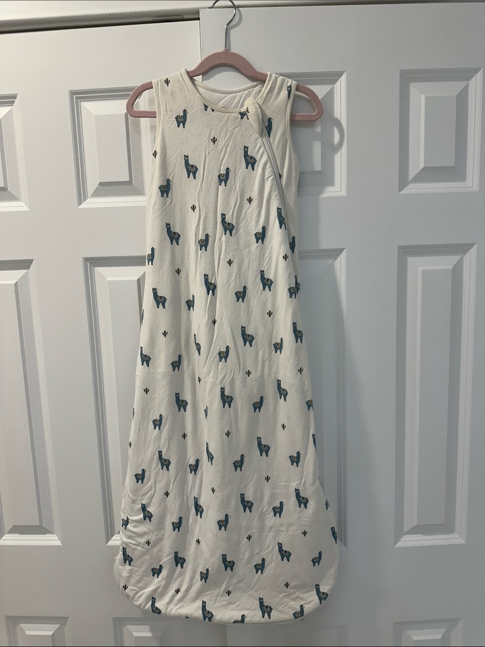 Kyte Baby White Sleeveless Sleep Sack with Blue Llama Print